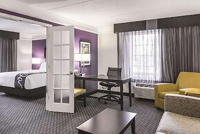 La Quinta Inn & Suites by Wyndham Orlando Airport North