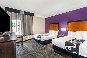 La Quinta Inn & Suites by Wyndham Orlando Airport North