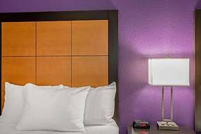 La Quinta Inn & Suites by Wyndham Orlando Airport North