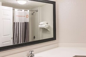 La Quinta Inn & Suites by Wyndham Orlando Airport North