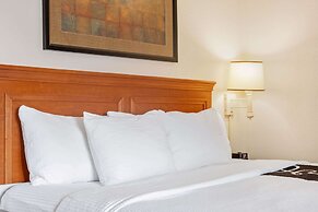 La Quinta Inn & Suites by Wyndham Ft. Lauderdale Plantation