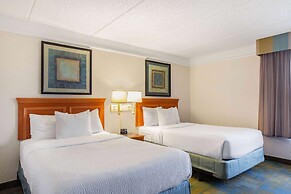 La Quinta Inn & Suites by Wyndham Ft. Lauderdale Plantation