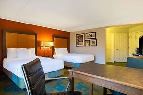 La Quinta Inn & Suites by Wyndham Charlotte Airport South