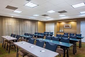 La Quinta Inn & Suites by Wyndham Charlotte Airport South