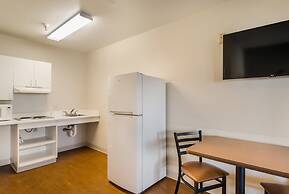 HomeTowne Studios By Red Roof Denver - Airport/ Aurora