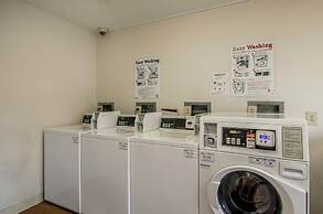 HomeTowne Studios By Red Roof Denver - Airport/ Aurora