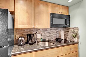 Coconut Mallory Resort And Marina By Kees Vacations