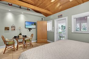 Coconut Mallory Resort And Marina By Kees Vacations