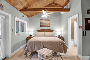 Coconut Mallory Resort And Marina By Kees Vacations