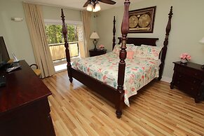 Coconut Mallory Resort And Marina By Kees Vacations