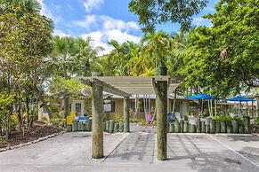 Coconut Mallory Resort And Marina By Kees Vacations