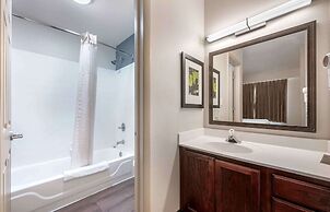 Extended Stay America Suites Indianapolis Airport W Southern