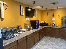 Super 8 by Wyndham Irving DFW Airport/South