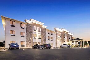 Comfort Inn & Suites Pueblo
