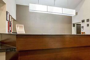 Rodeway Inn At Six Flags