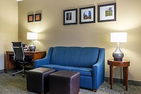 Comfort Suites near I-80 and I-94