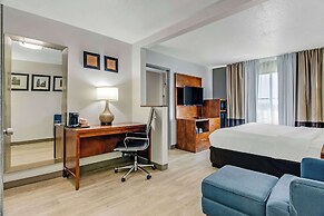 Comfort Suites near I-80 and I-94