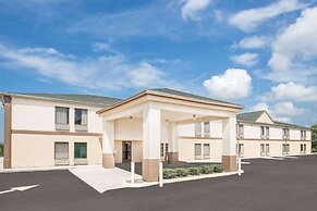 Super 8 by Wyndham Galesburg