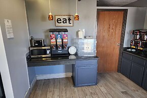 Super 8 by Wyndham Galesburg