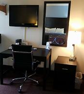 Super 8 by Wyndham Galesburg