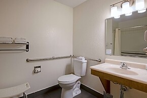 Super 8 by Wyndham Kamloops On The Hill