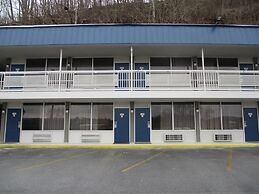 Motel 6 Chilhowie, VA  I-81