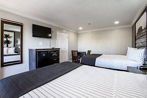Elev8 Hotel Los Angeles LAX