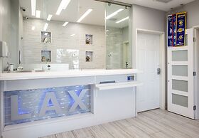 Elev8 Hotel Los Angeles LAX