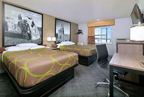 Super 8 by Wyndham Amarillo