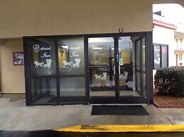 Colonial Inn & Suites /Airport/Graceland