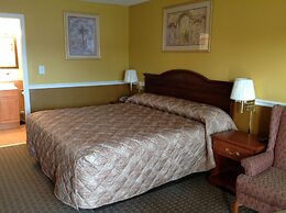 Colonial Inn & Suites /Airport/Graceland