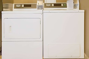 Super 8 by Wyndham Pella