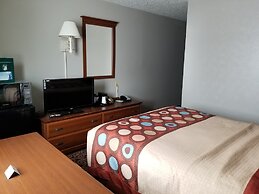 Super 8 by Wyndham Gillette