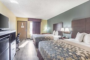 Econo Lodge Inn & Suites