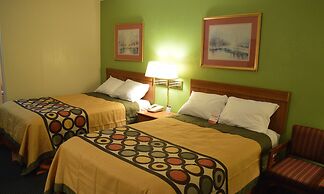 Super 8 by Wyndham Tifton