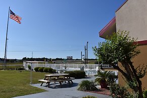 Super 8 by Wyndham Tifton