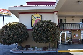 Super 8 by Wyndham Tifton