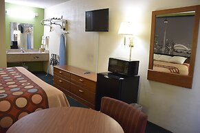 Super 8 by Wyndham Tifton