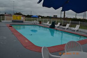 Super 8 by Wyndham Tifton