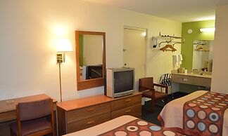 Super 8 by Wyndham Tifton