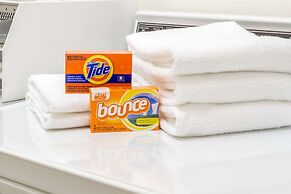 Super 8 by Wyndham Pigeon Forge Dollywood Lane