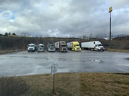 Super 8 by Wyndham Clearfield