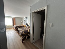 Super 8 by Wyndham Sterling CO