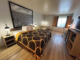 Super 8 by Wyndham Sterling CO