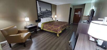 Super 8 by Wyndham Paris