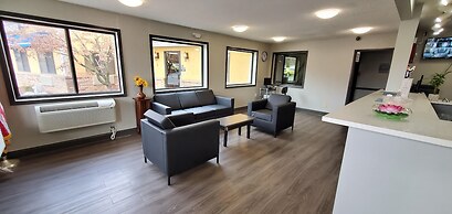 Super 8 by Wyndham Paris