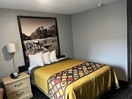 Super 8 by Wyndham Meridian