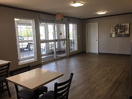 Super 8 by Wyndham Neosho