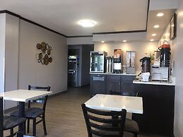 Super 8 by Wyndham Neosho