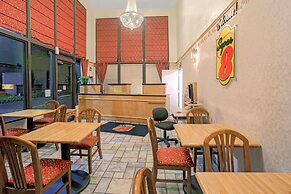 Super 8 by Wyndham Yreka